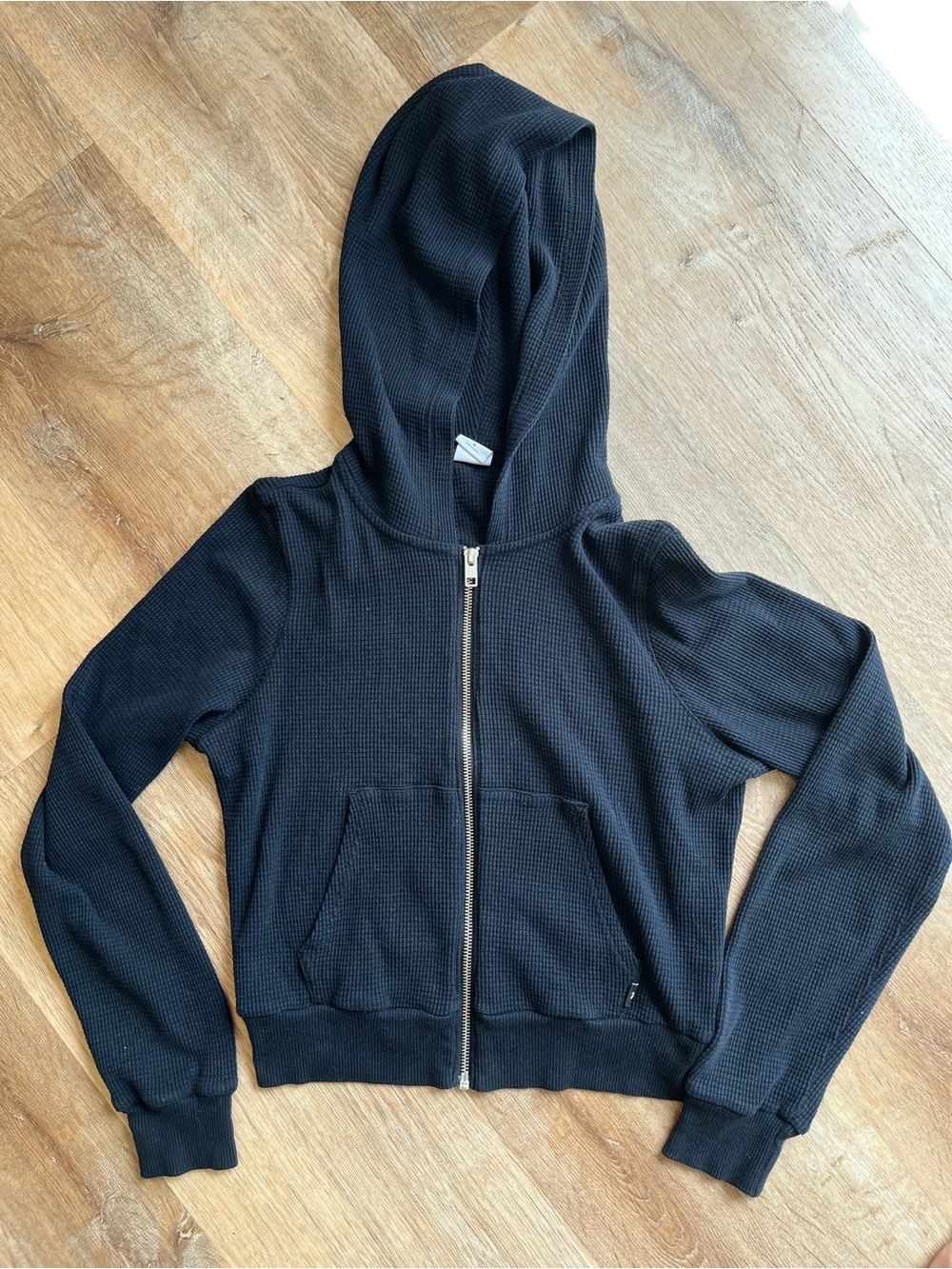 Aritzia TNA waffle zip hoodie / size M / black